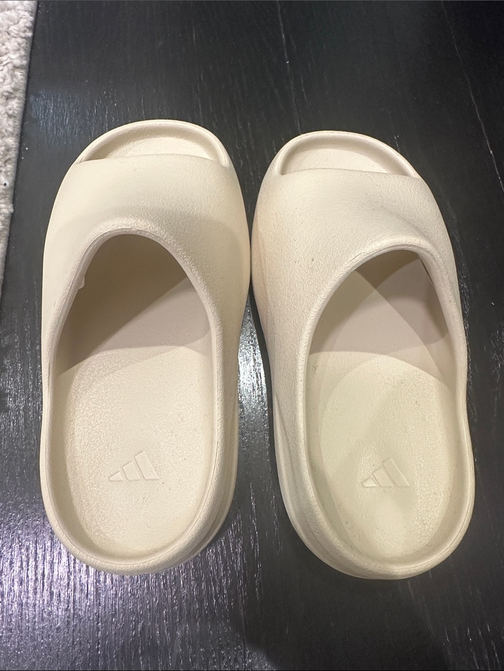 Yeezy Slides 2022 Release - Bone Color - 13K - AUTHENTIC